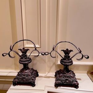 Resin & Metal display stand for plates